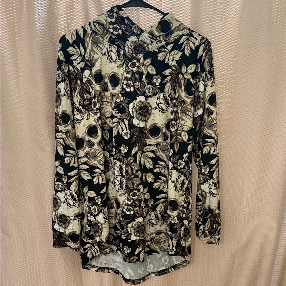 LuLaRoe Black and Cream Floral Skull Hoodie